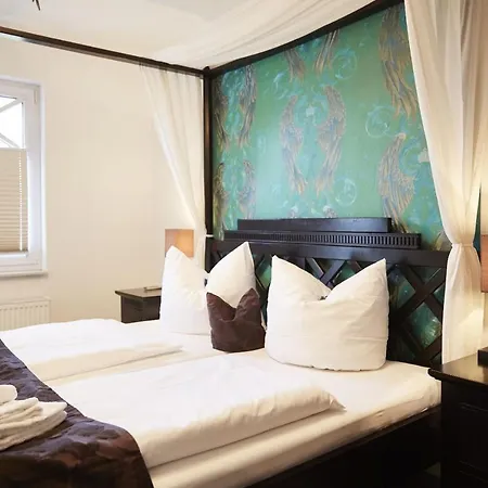 Bernstein Hotel 4*
